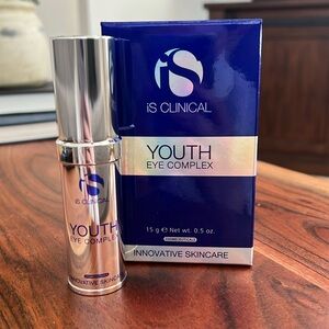 iS CLINICAL Eye Cream Youth Eye Complex is clinical